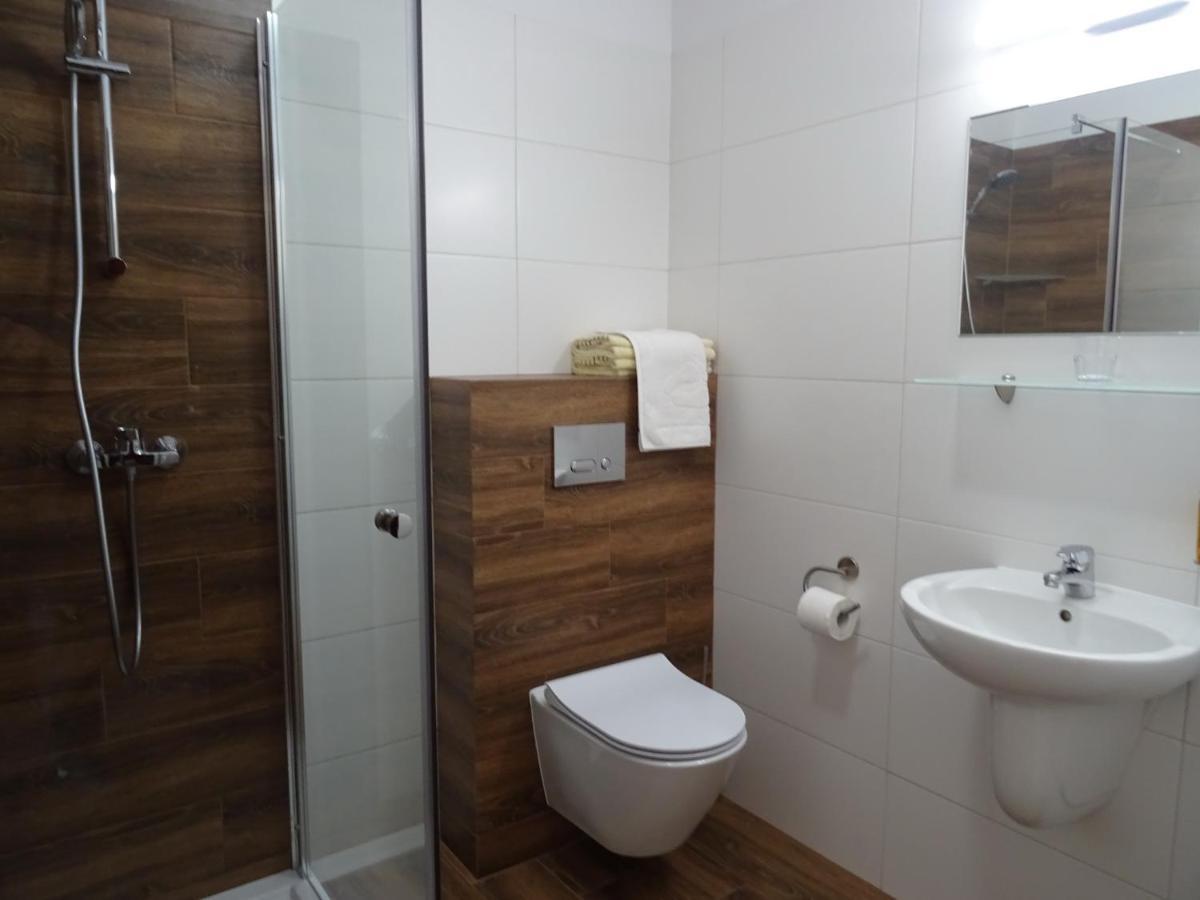 Jastrzębia Góra Willa Global Komfortowe Pokoje Nad Morzem מראה חיצוני תמונה